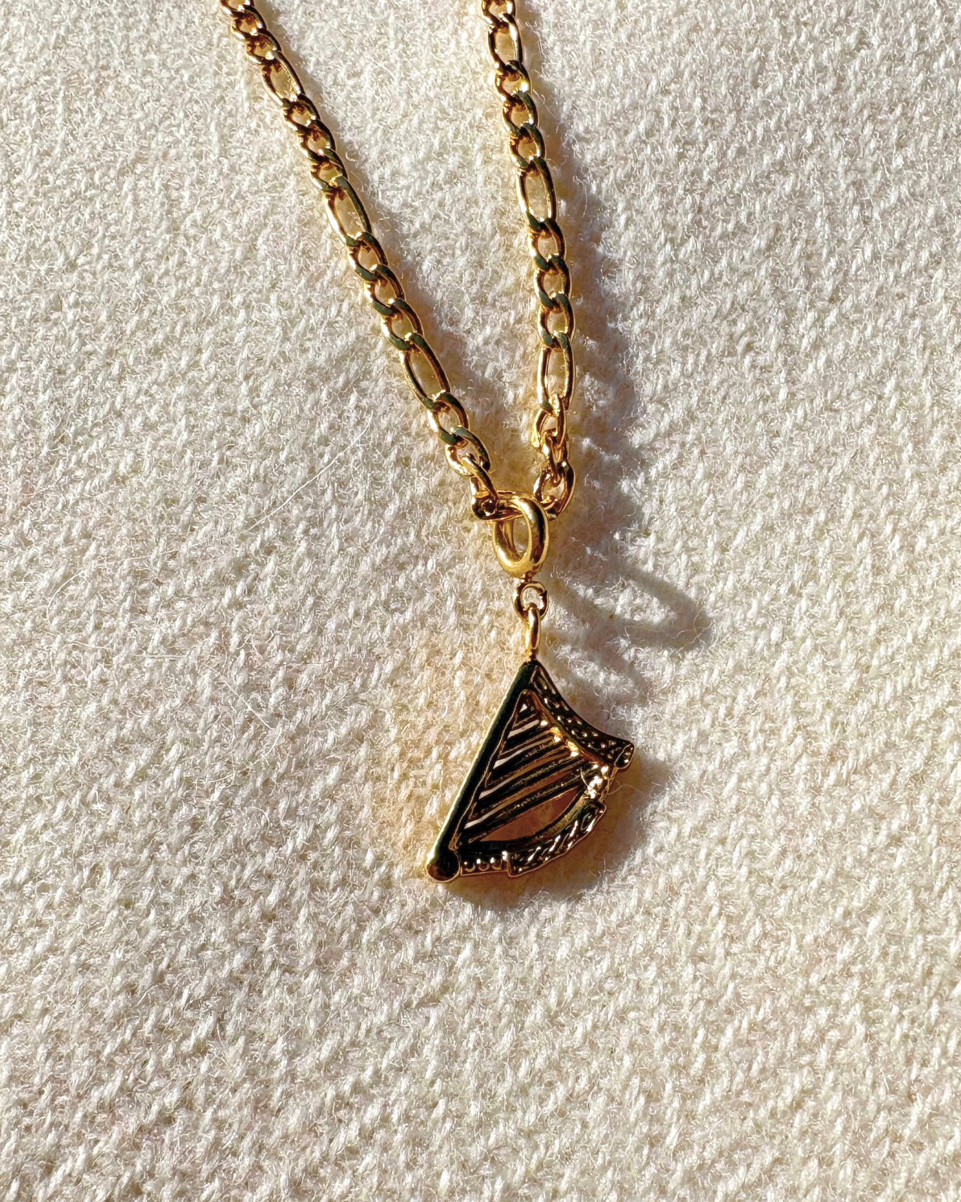 Harp Charm Necklace | Réalta