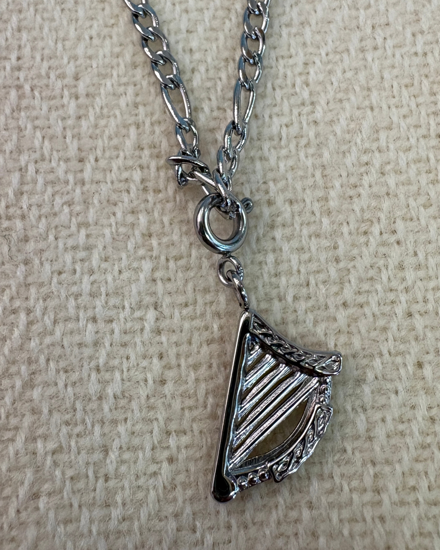 Harp Charm Necklace | Réalta