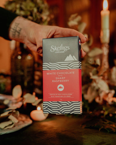 Barra de chocolate con leche y dulce de azúcar con sal marina de la isla Achill 