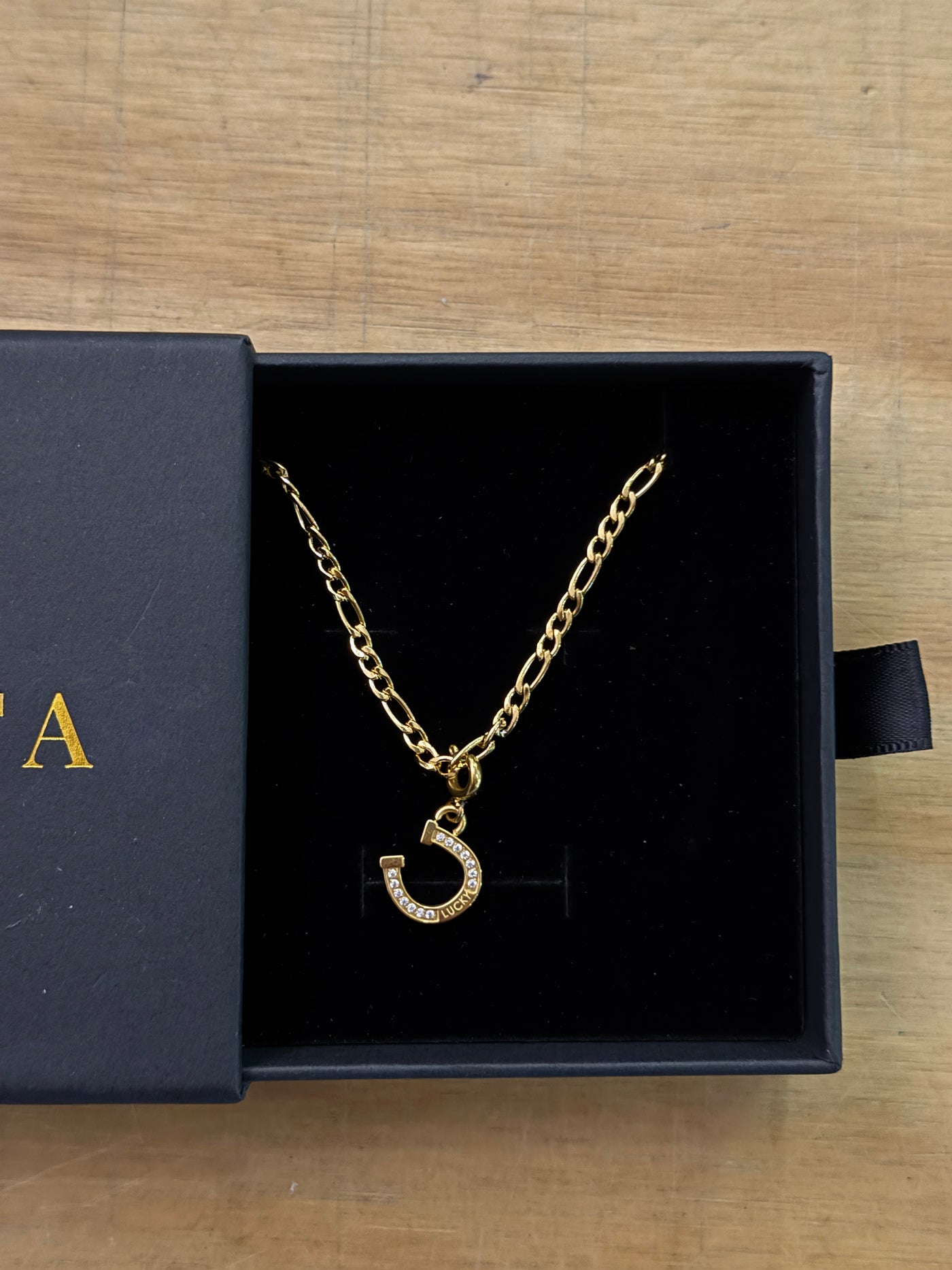 Horseshoe Charm Necklace | Réalta